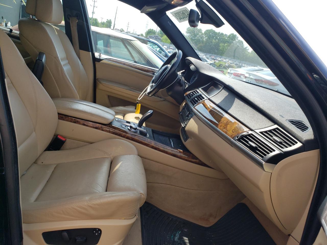 Photo 5 from auction – 2009 BMW X5 XDRIVE4 with VIN 5UXFE83579L171243