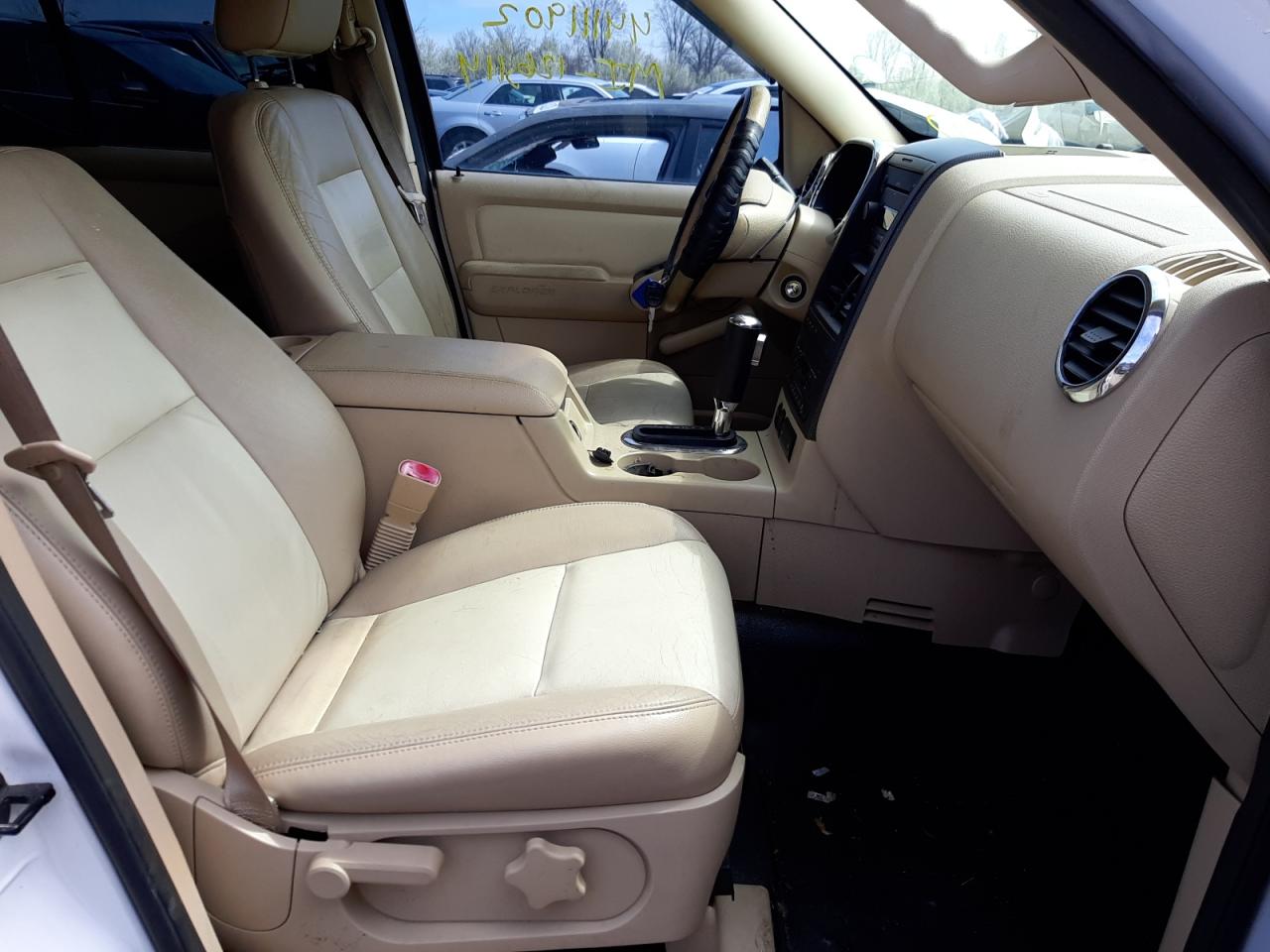 Photo 5 from auction – 2007 FORD EXPLORER S with VIN 1FMEU33K17UA11466