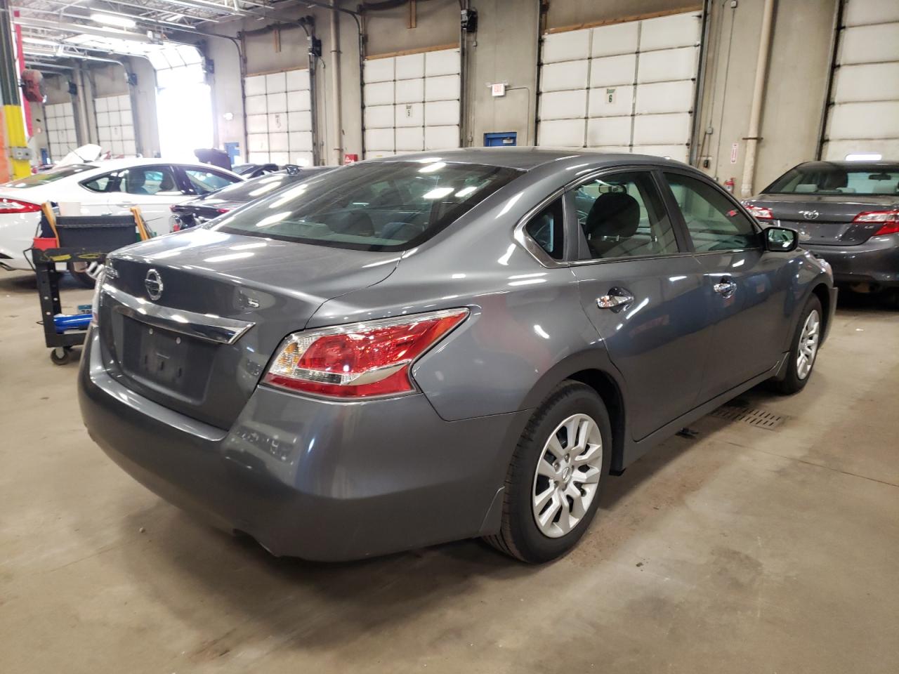 Photo 4 from auction – 2015 NISSAN ALTIMA 2.5 with VIN 1N4AL3AP0FN390916