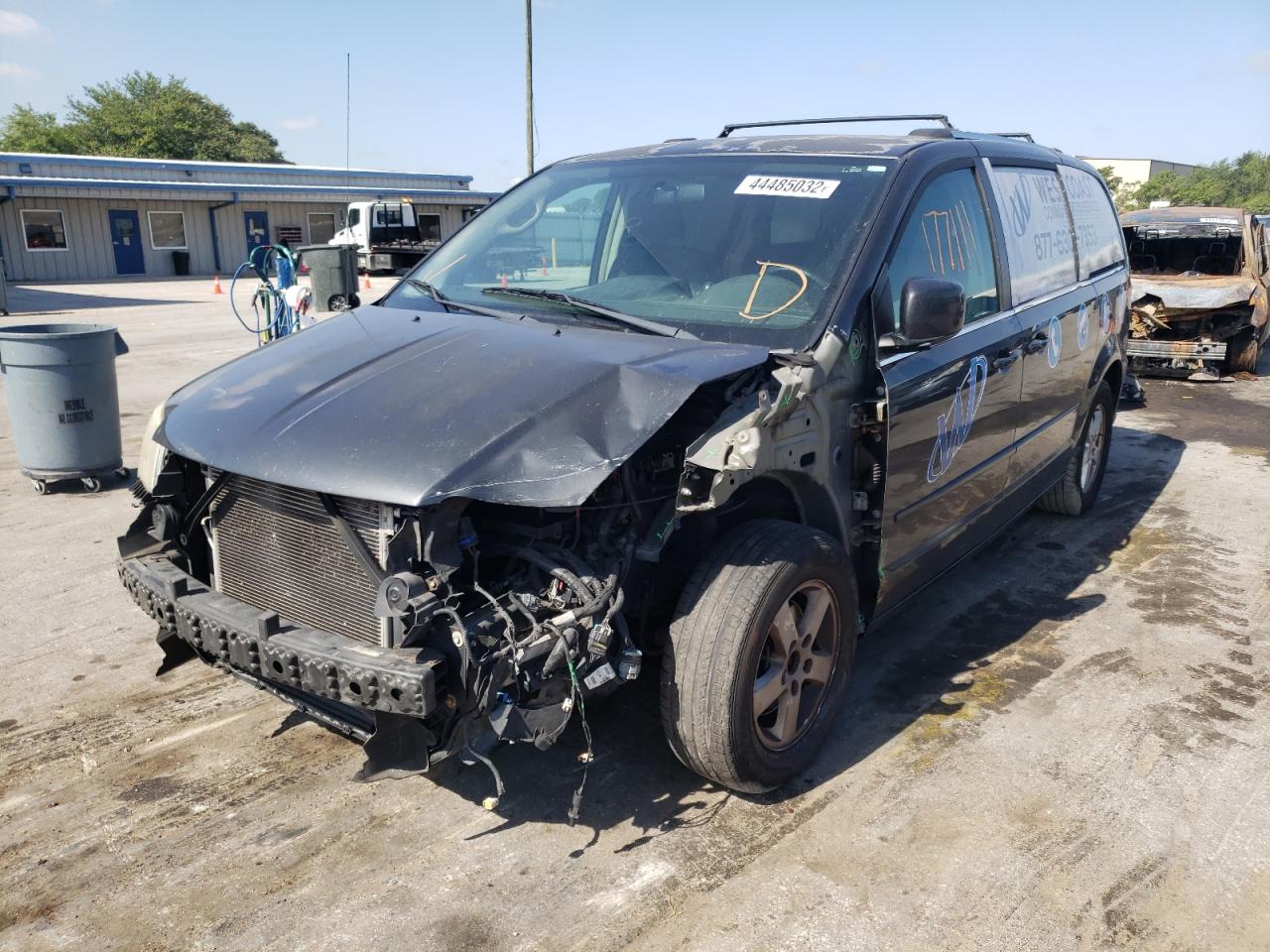 Photo 15 from auction – 2011 DODGE CARAVAN with VIN 2D4RN5DG0BR622929