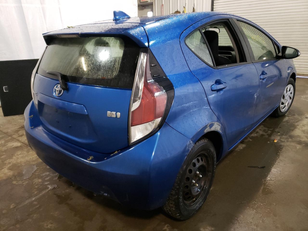 Photo 4 from auction – 2016 TOYOTA PRIUS C with VIN JTDKDTB35G1120810