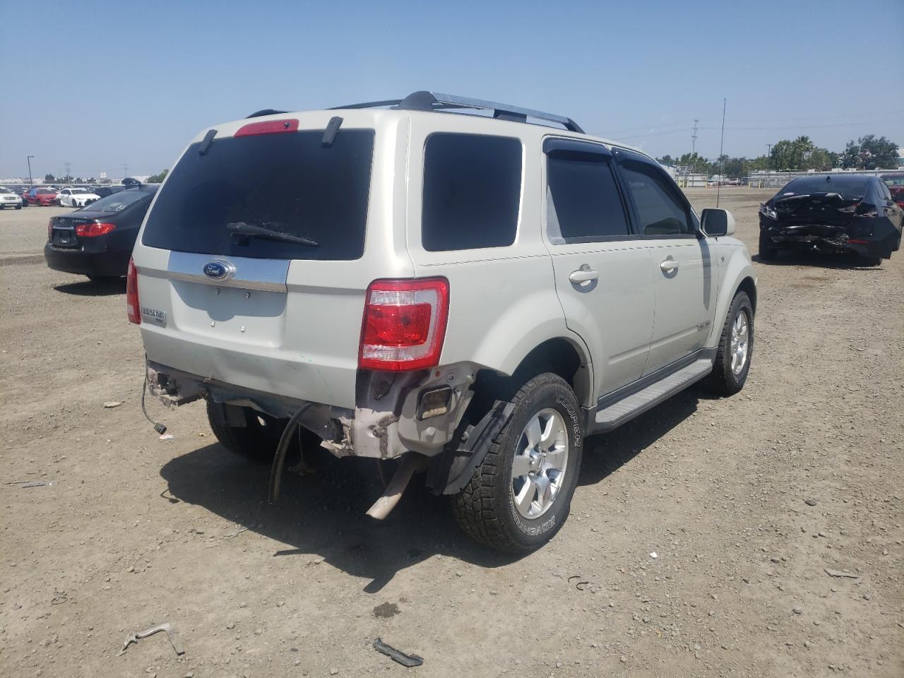Photo 4 from auction – 2008 FORD ESCAPE LIM with VIN 1FMCU04138KA71306