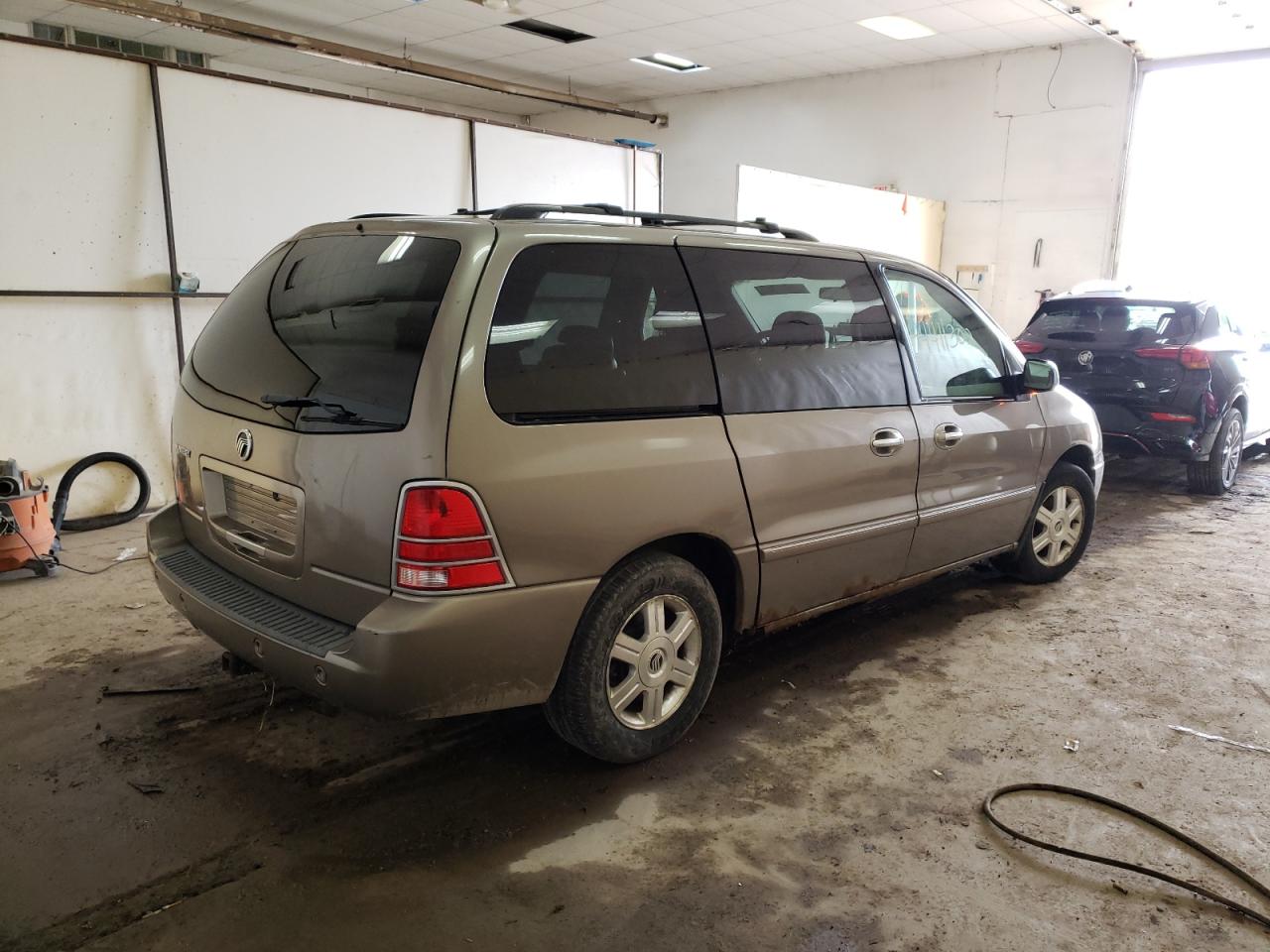 Photo 4 from auction – 2005 MERCURY MONTEREY L with VIN 2MRDA22245BJ05393