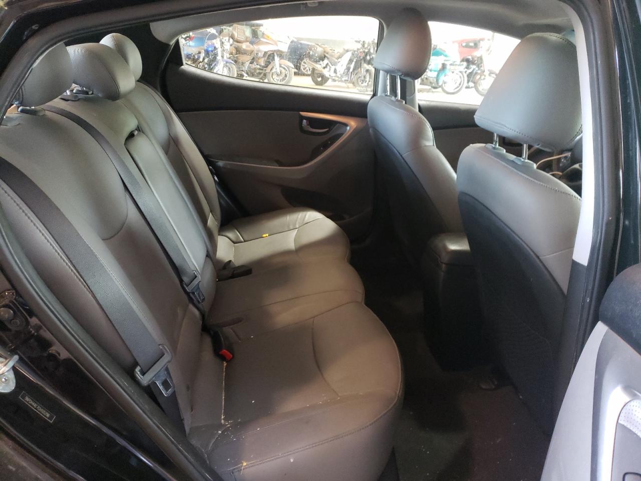 Photo 6 from auction – 2012 HYUNDAI ELANTRA GL with VIN 5NPDH4AE7CH105296
