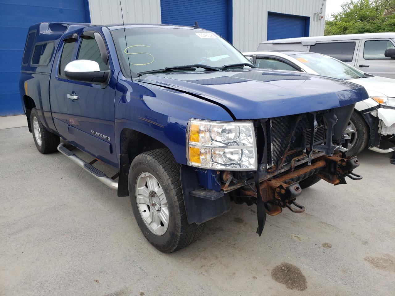 CHEVROLET SILVERADO 2013 with VIN 1GCRKSE72DZ380415 - Photo from auction