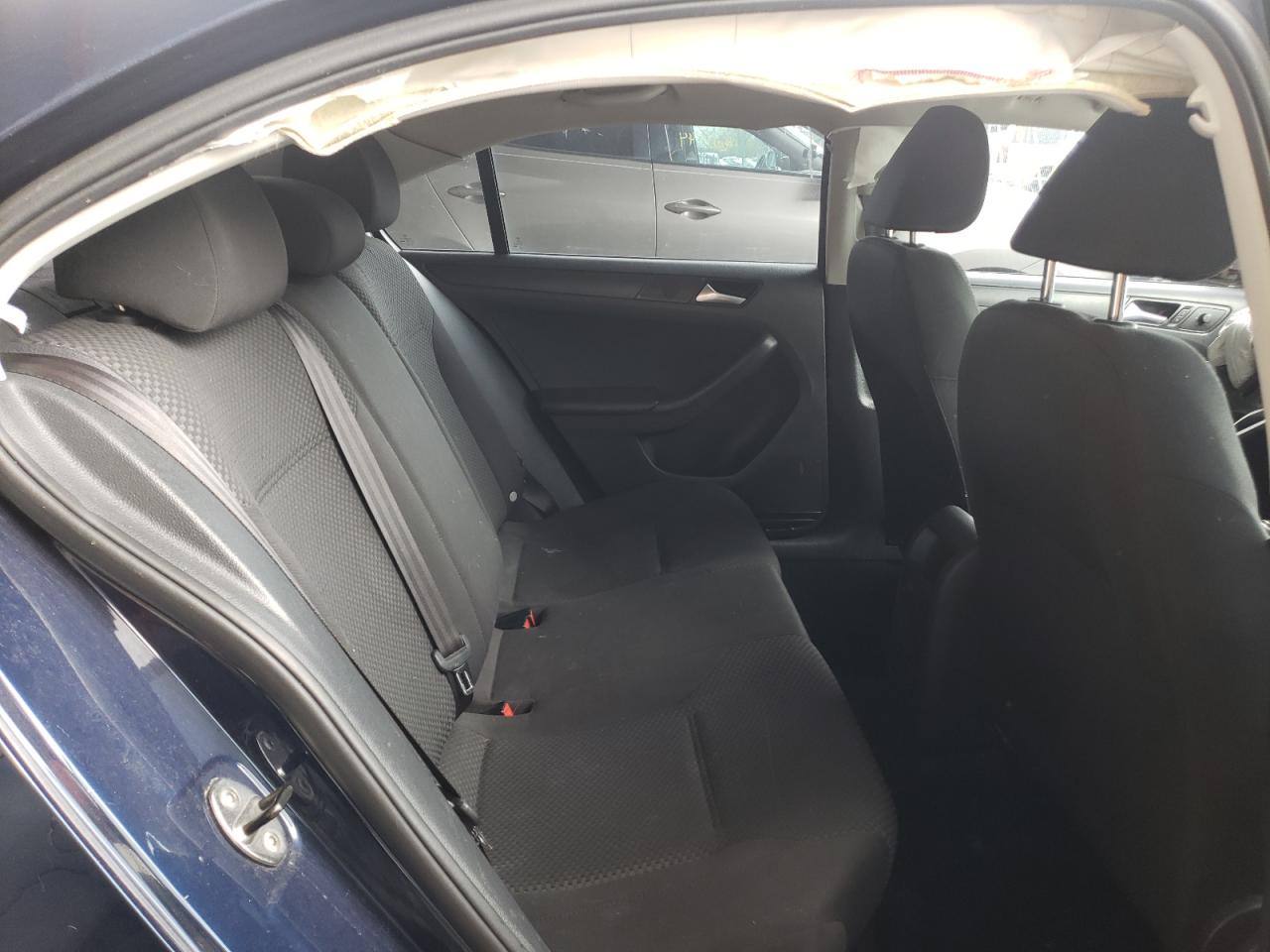 Photo 6 from auction – 2014 VOLKSWAGEN JETTA BASE with VIN 3VW2K7AJ5EM396995