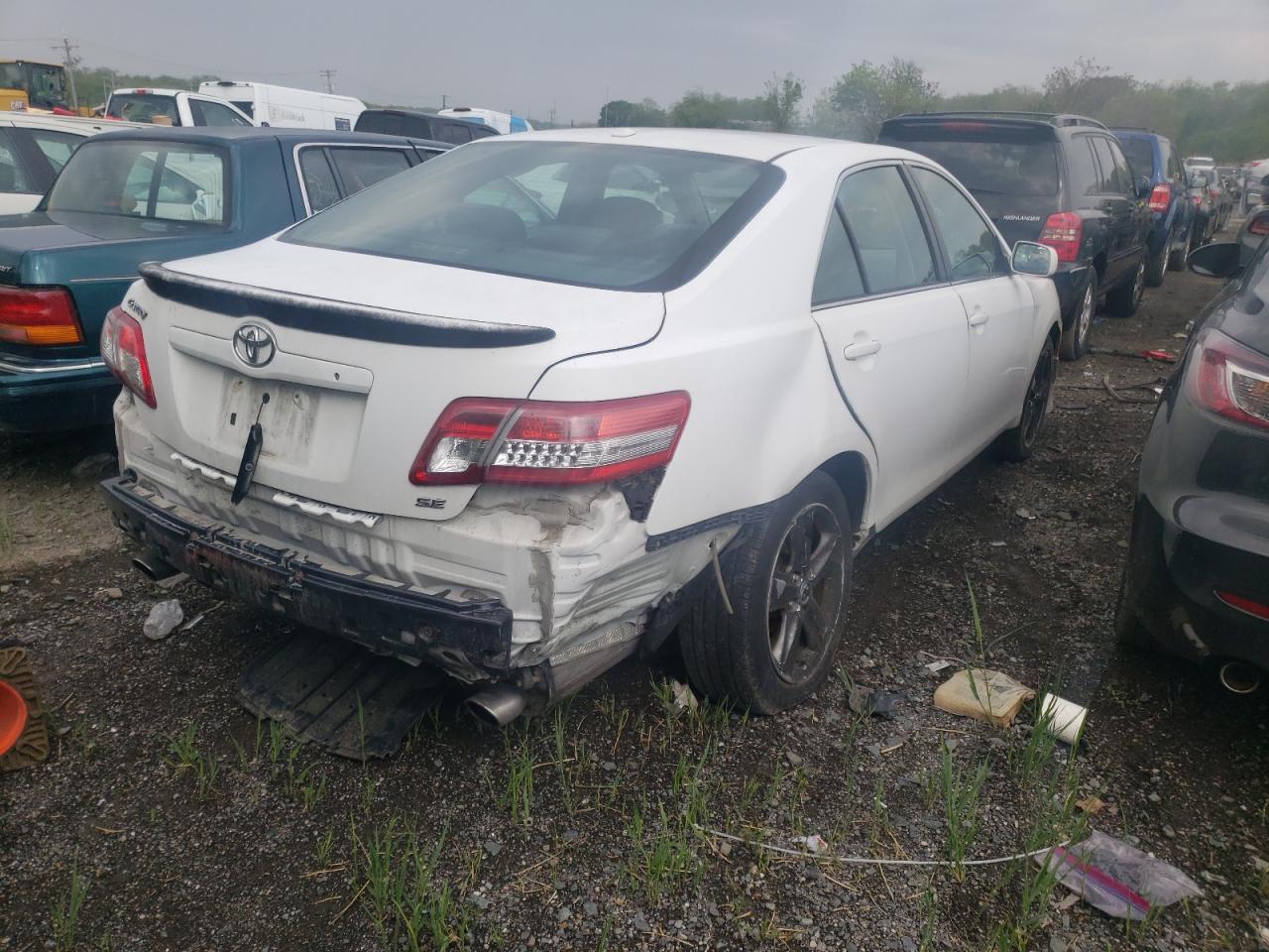 Photo 4 from auction – 2011 TOYOTA CAMRY BASE with VIN 4T1BF3EK1BU749481