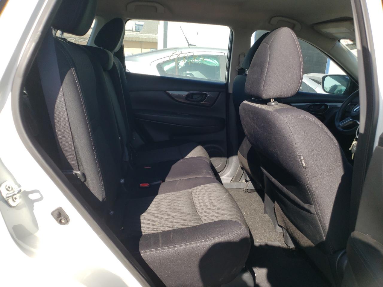 Photo 6 from auction – 2019 NISSAN ROGUE S with VIN 5N1AT2MT3KC757600