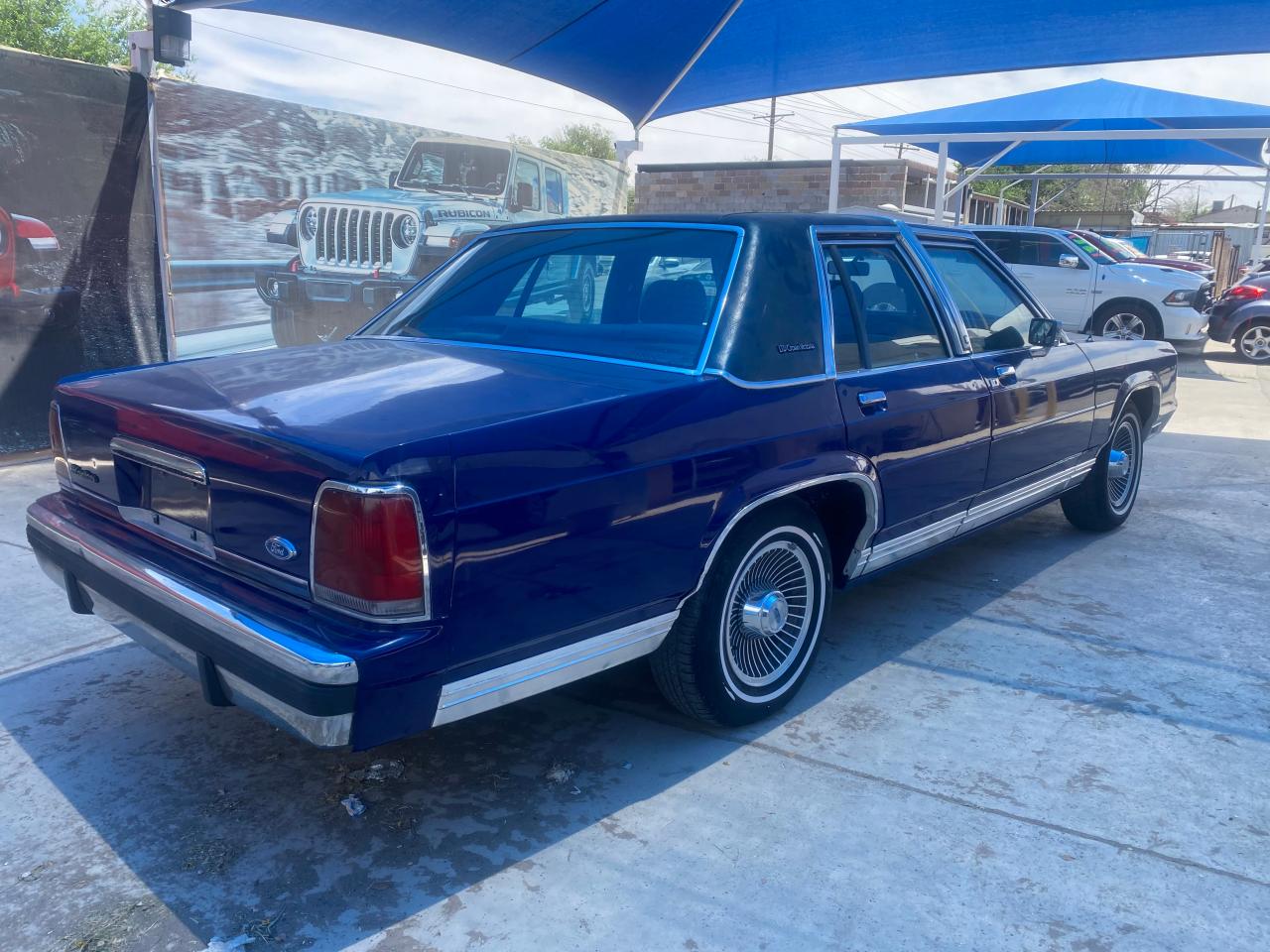 Photo 4 from auction – 1989 FORD CROWN VICT with VIN 2FABP74F4KX169458