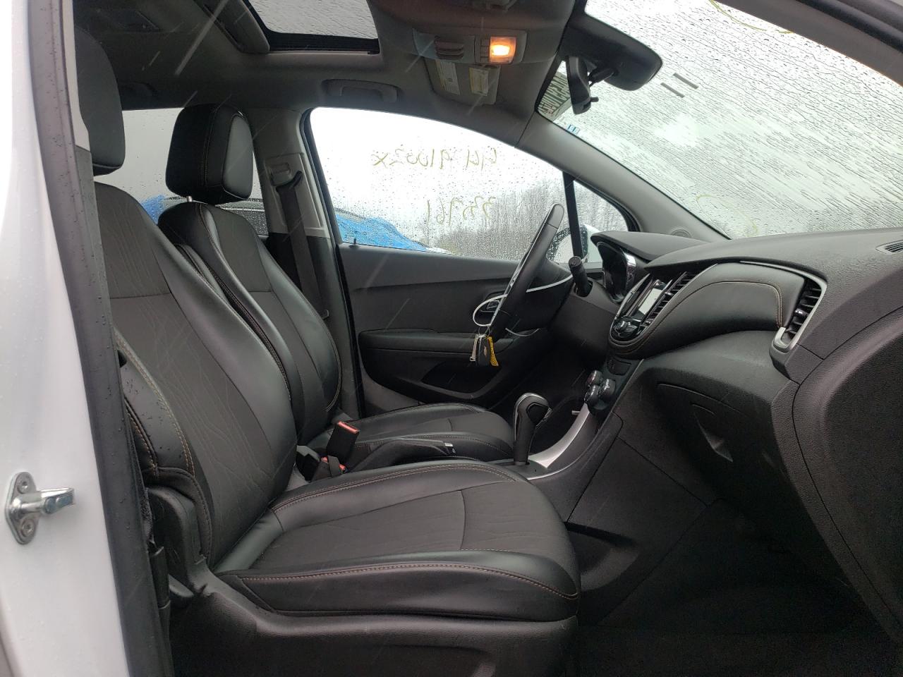 Photo 5 from auction – 2019 CHEVROLET TRAX 1LT with VIN 3GNCJLSB3KL257046