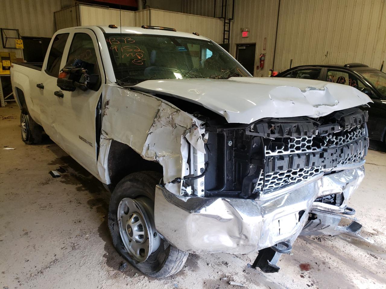 CHEVROLET SILVERADO 2019 with VIN 2GC2KREG1K1139171 - Photo from auction