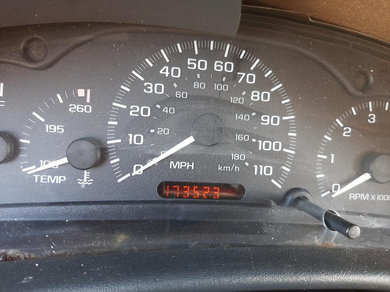 Photo 13 from auction – 2004 CHEVROLET CAVALIER with VIN 1G1JC52F647325364