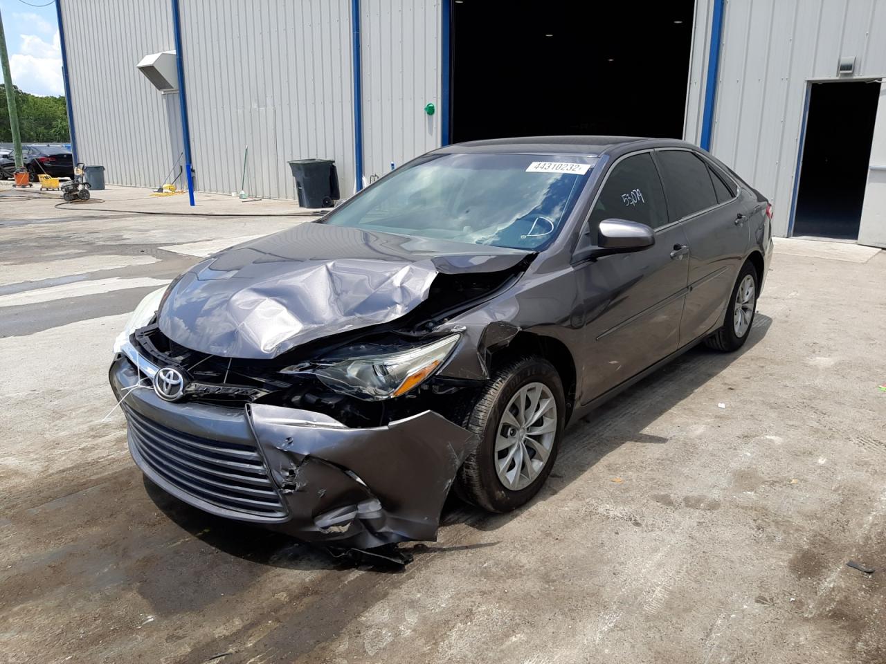 Photo 2 from auction – 2016 TOYOTA CAMRY LE with VIN 4T1BF1FK6GU166821