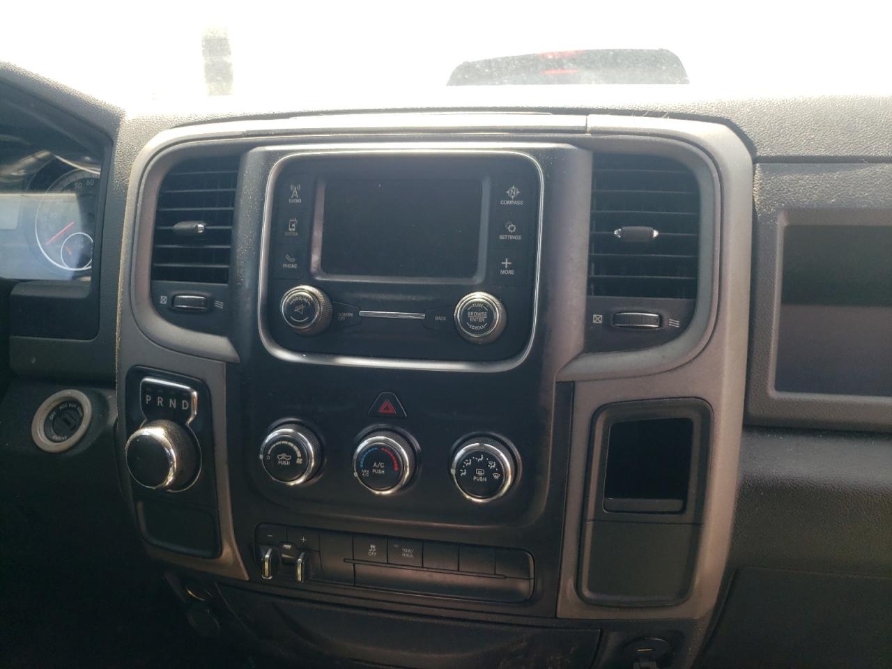 Photo 9 from auction – 2016 RAM 1500 ST with VIN 1C6RR6FT9GS403353