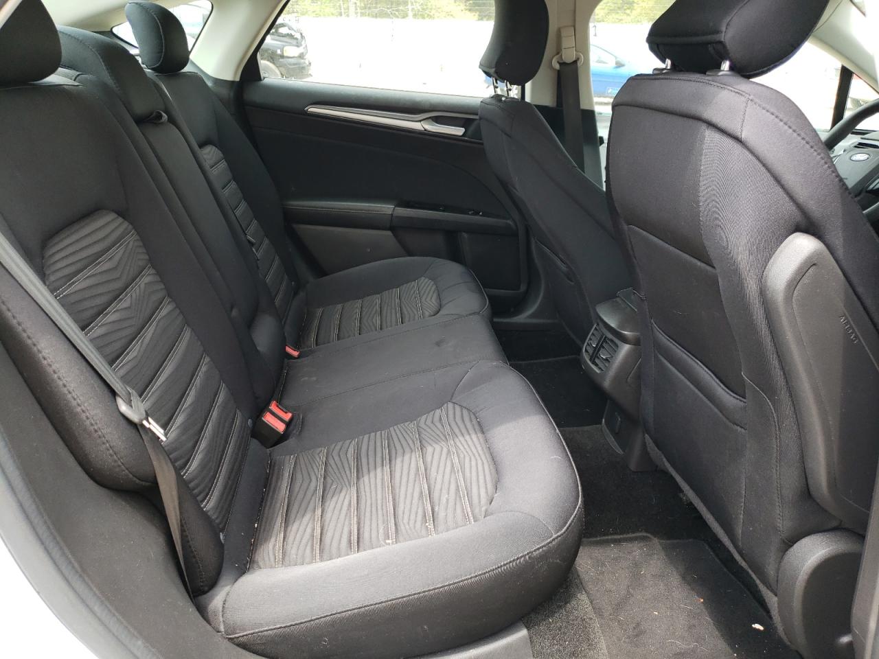 Photo 6 from auction – 2016 FORD FUSION SE with VIN 3FA6P0H74GR294803