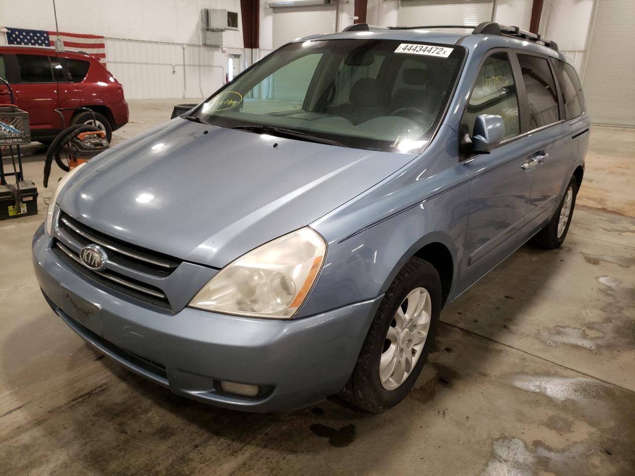 Photo 2 from auction – 2006 KIA SEDONA with VIN KNDMB233066049640