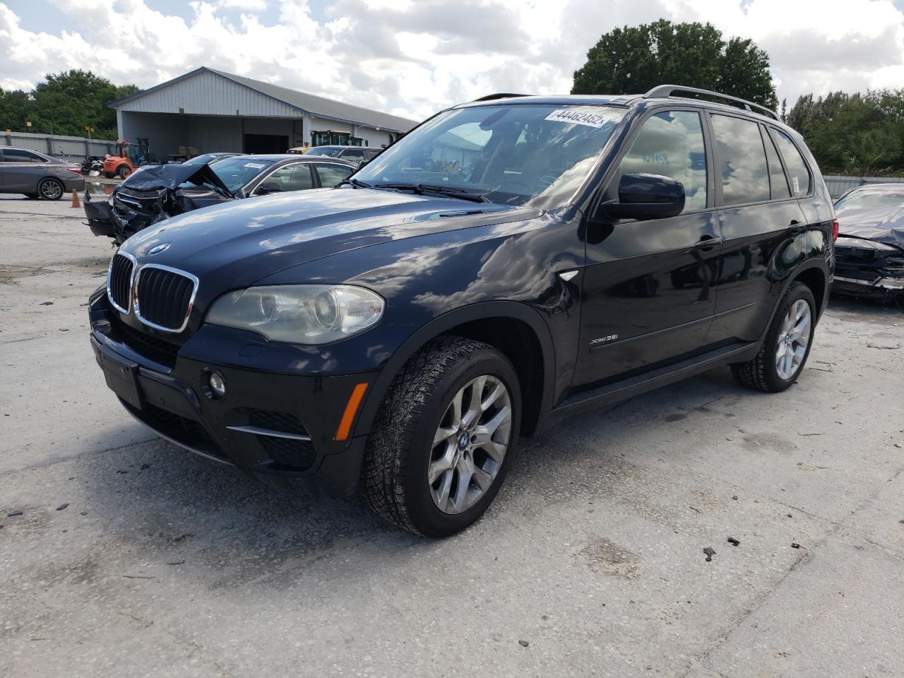 Photo 2 from auction – 2012 BMW X5 XDRIVE3 with VIN 5UXZV4C56CL748129