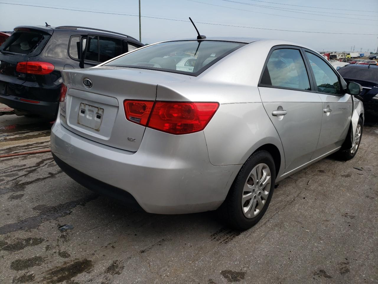 Photo 4 from auction – 2011 KIA FORTE EX with VIN KNAFU4A28B5397224