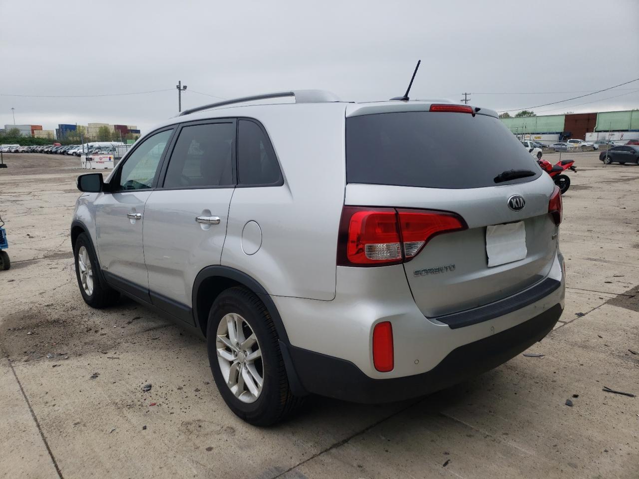 Photo 3 from auction – 2014 KIA SORENTO LX with VIN 5XYKTCA69EG474518