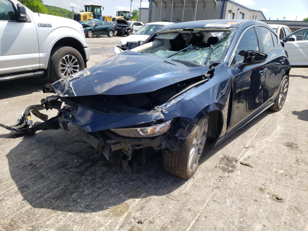 Photo 2 from auction – 2020 MAZDA 3 SELECT with VIN 3MZBPACL7LM131618