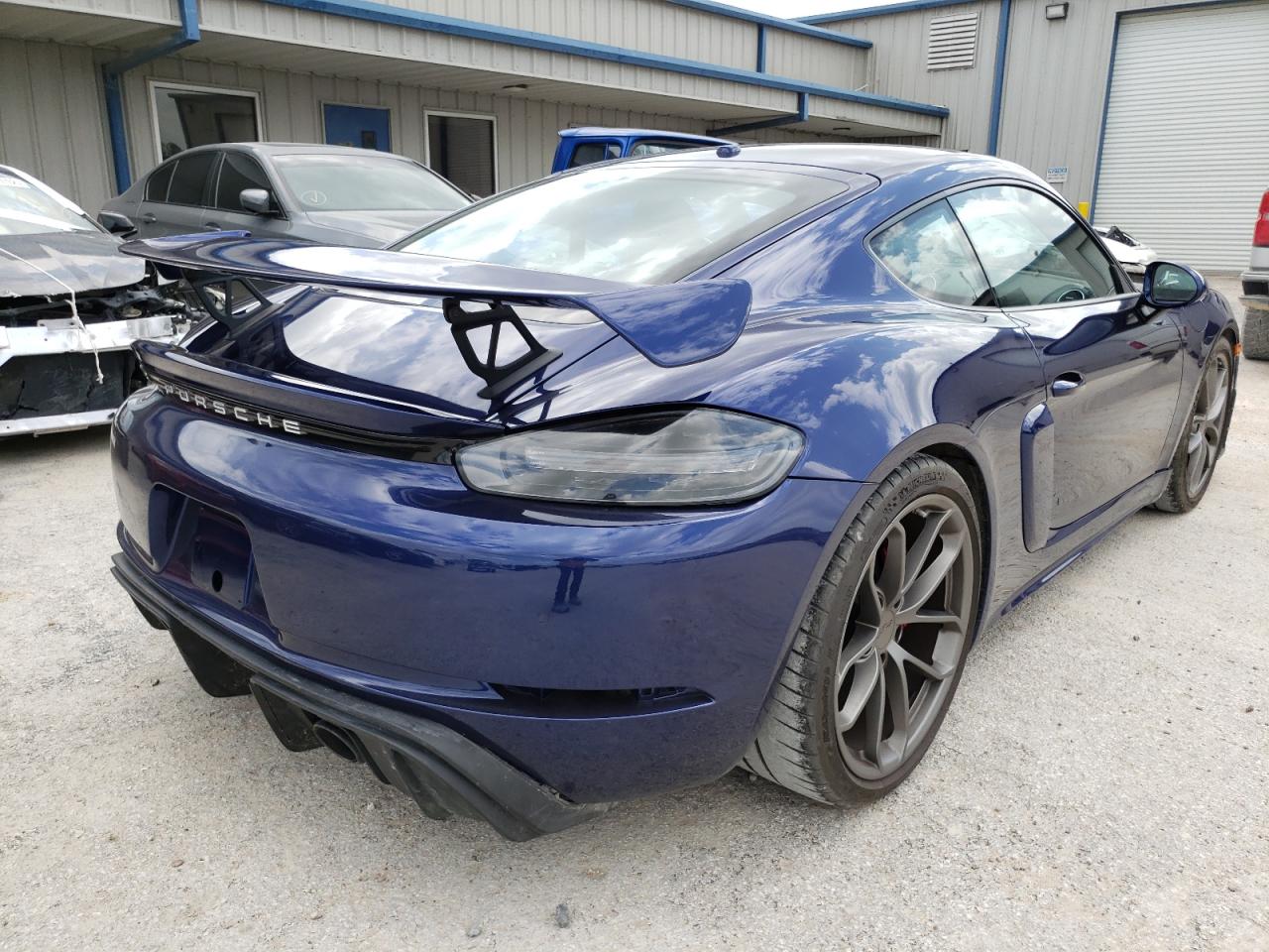 Photo 4 from auction – 2021 PORSCHE CAYMAN GT4 with VIN WP0AC2A84MK289115