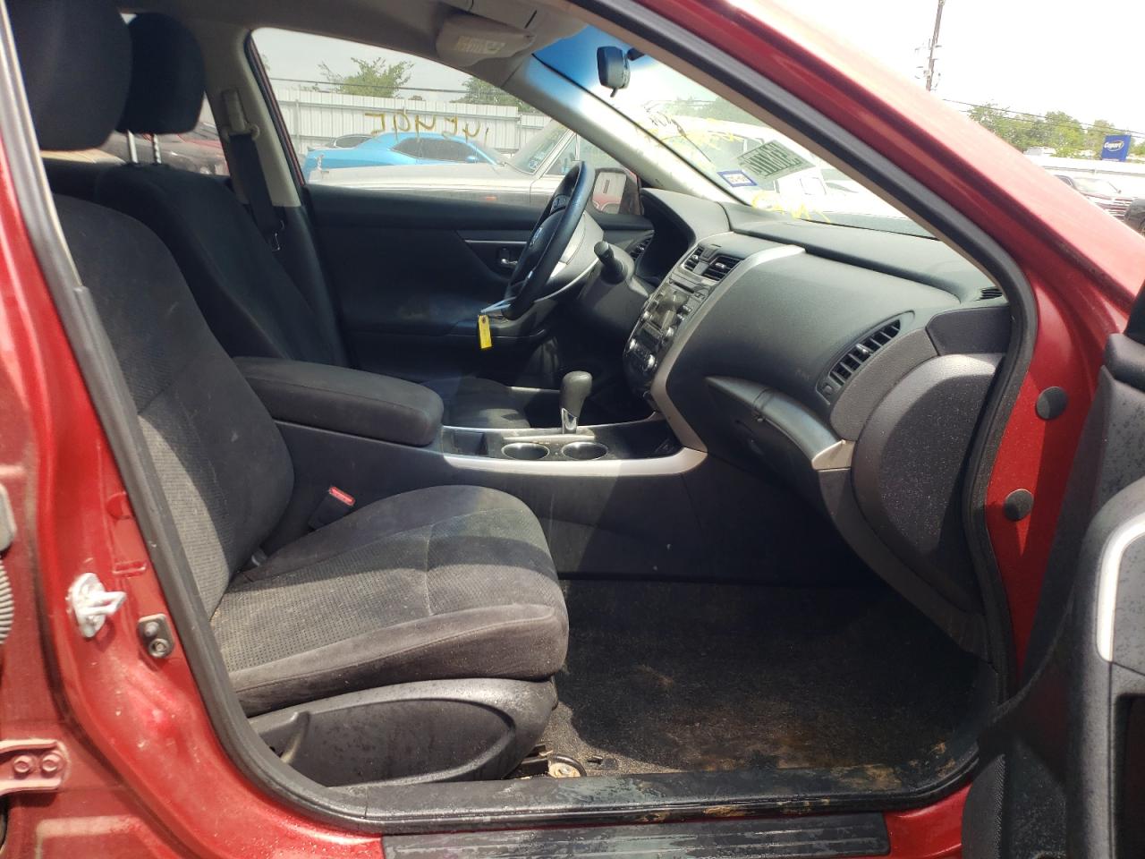 Photo 5 from auction – 2015 NISSAN ALTIMA 2.5 with VIN 1N4AL3AP1FN303136