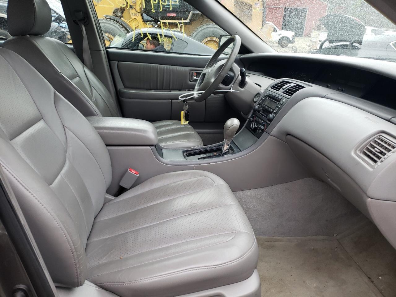 Photo 5 from auction – 2003 TOYOTA AVALON XL with VIN 4T1BF28B13U281968