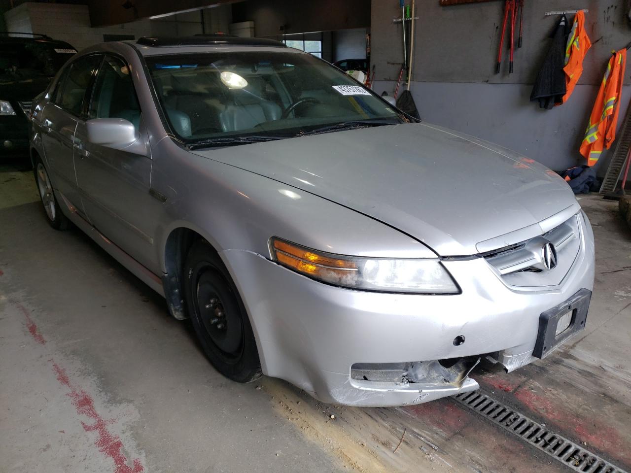 ACURA TL 2004 with VIN 19UUA66244A045843 - Photo from auction