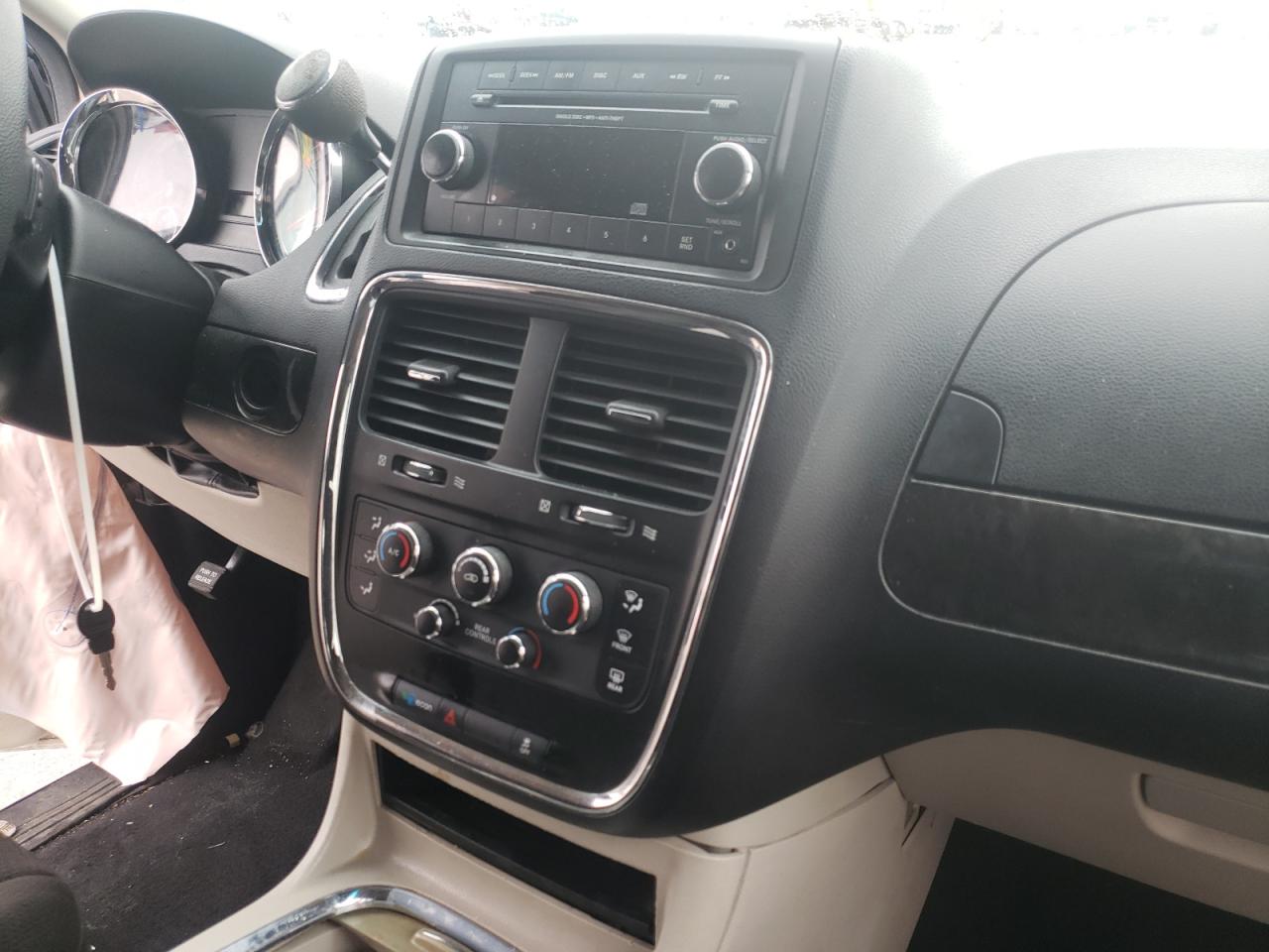 Photo 9 from auction – 2013 DODGE GRAND CARA with VIN 2C4RDGCG1DR551109