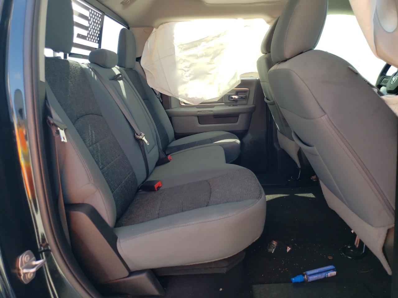 Photo 6 from auction – 2019 RAM 1500 CLASS with VIN 1C6RR7TT0KS712955