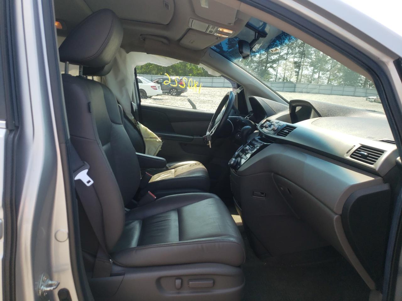 Photo 5 from auction – 2011 HONDA ODYSSEY EX with VIN 5FNRL5H64BB103043