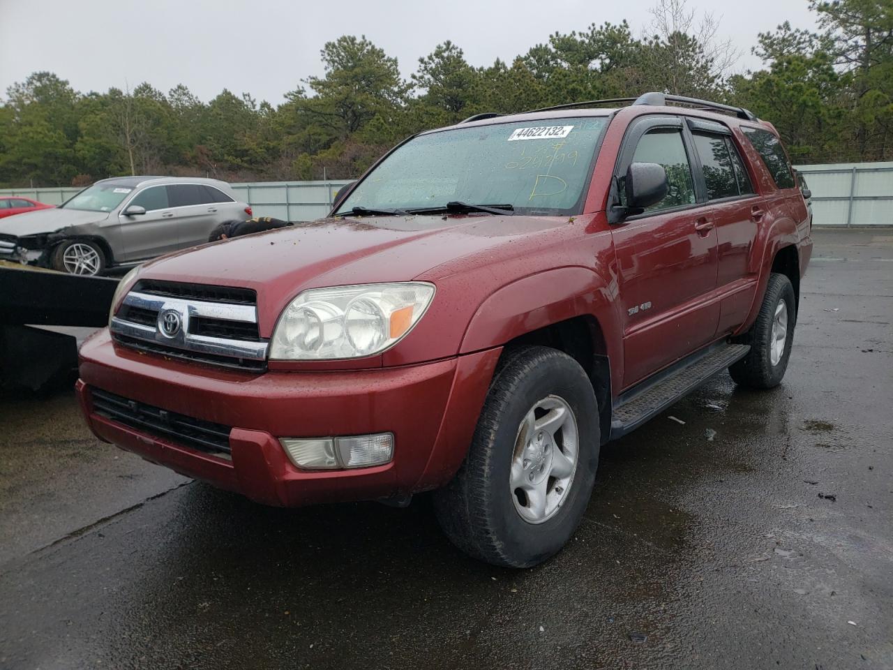 Photo 2 from auction – 2005 TOYOTA 4RUNNER SR with VIN JTEBT14R258024299