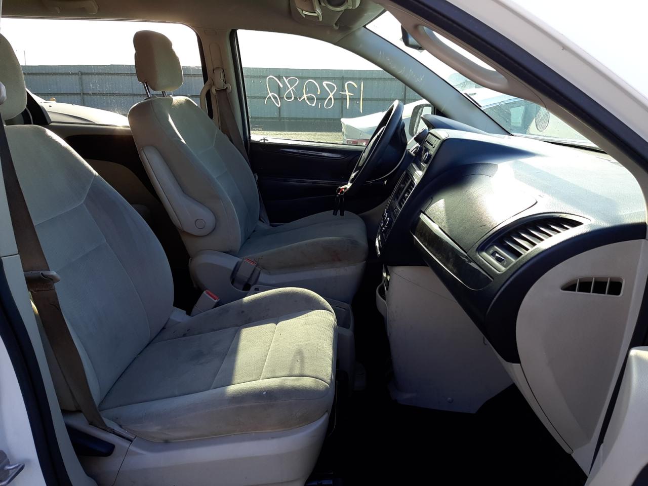 Photo 5 from auction – 2011 DODGE GRAND CARA with VIN 2D4RN3DG3BR722284