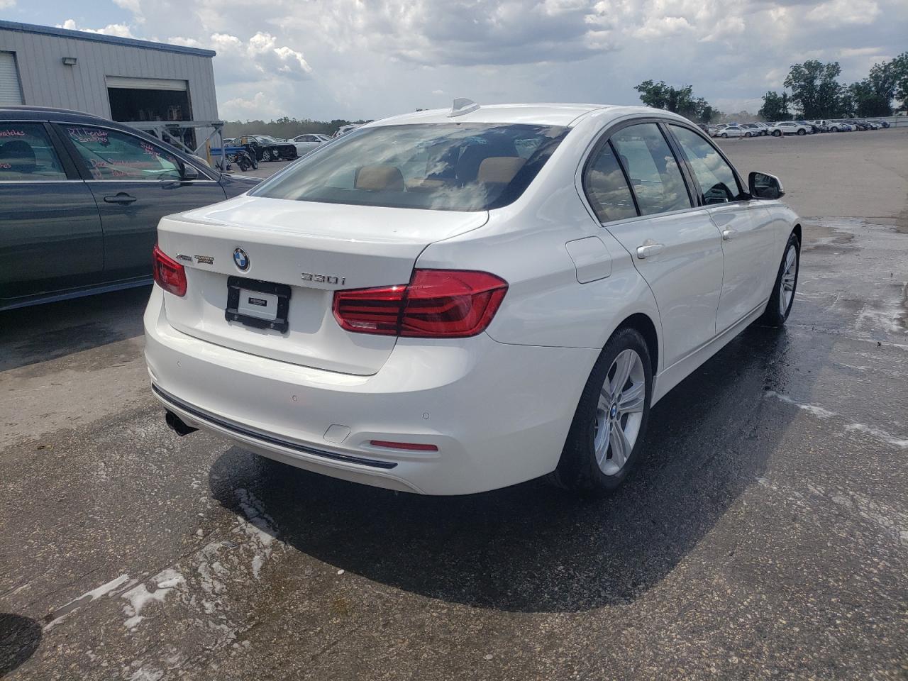 Photo 4 from auction – 2018 BMW 330 XI with VIN WBA8D9C55JEB35482