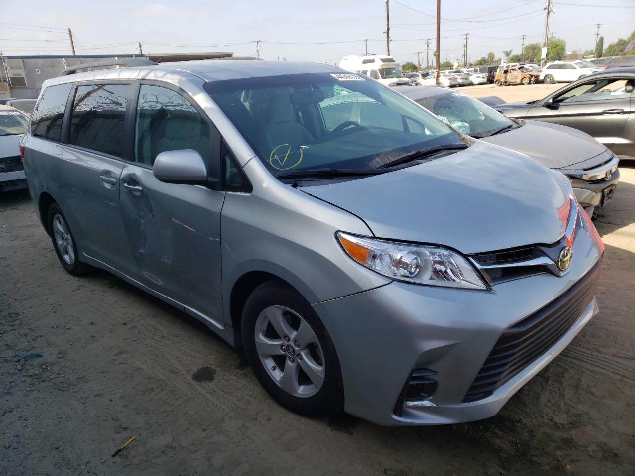 Photo 1 from auction – 2020 TOYOTA SIENNA LE with VIN 5TDKZ3DC2LS043776