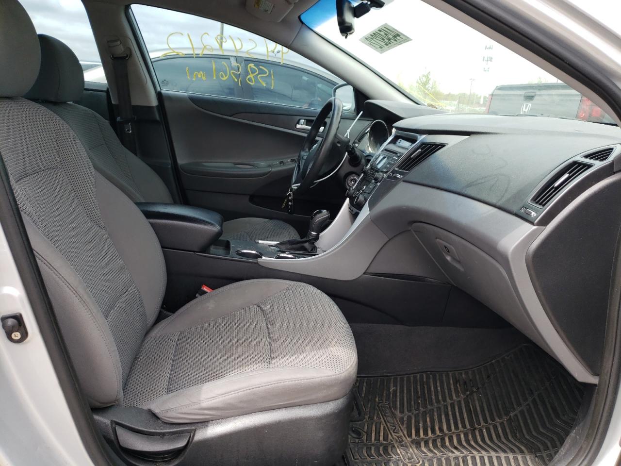 Photo 5 from auction – 2012 HYUNDAI SONATA GLS with VIN 5NPEB4AC2CH329225