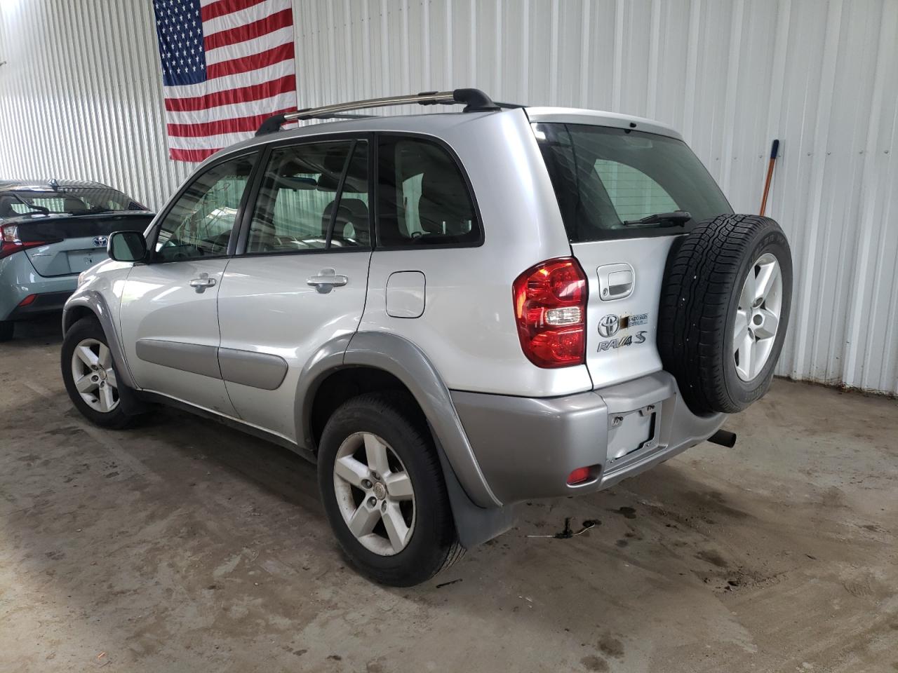 Photo 3 from auction – 2004 TOYOTA RAV4 with VIN JTEHD20V546016403
