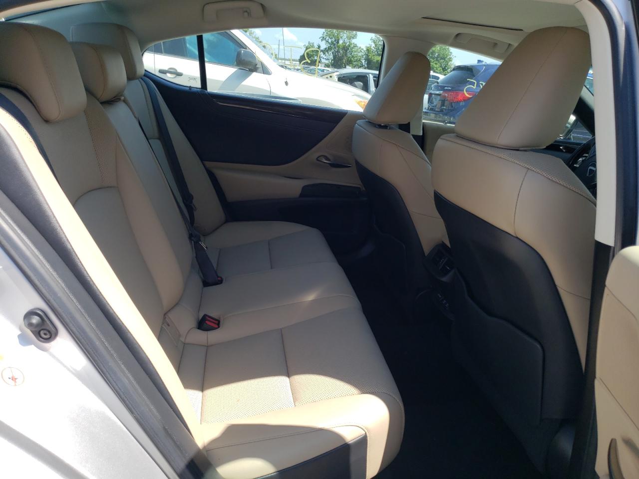 Photo 6 from auction – 2019 LEXUS ES 350 with VIN 58ABZ1B18KU037601