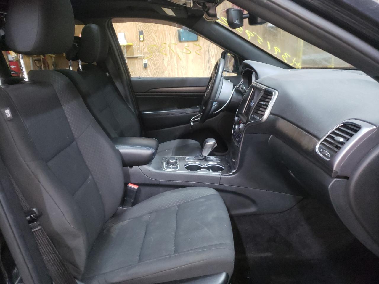 Photo 5 from auction – 2018 JEEP GRAND CHER with VIN 1C4RJFAG2JC499676