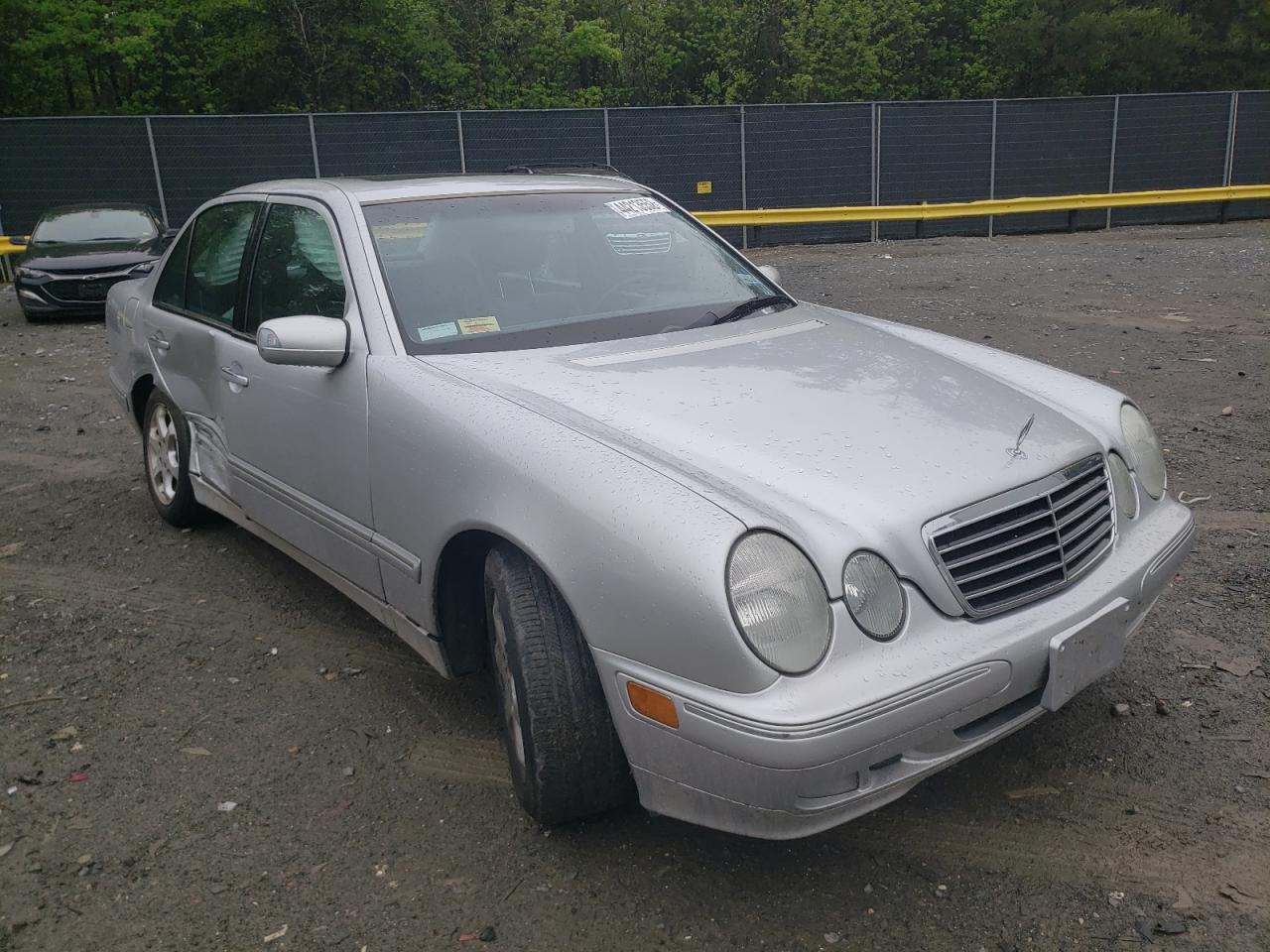 MERCEDES-BENZ E 320 2002 with VIN WDBJF65JX2B435976 - Photo from auction