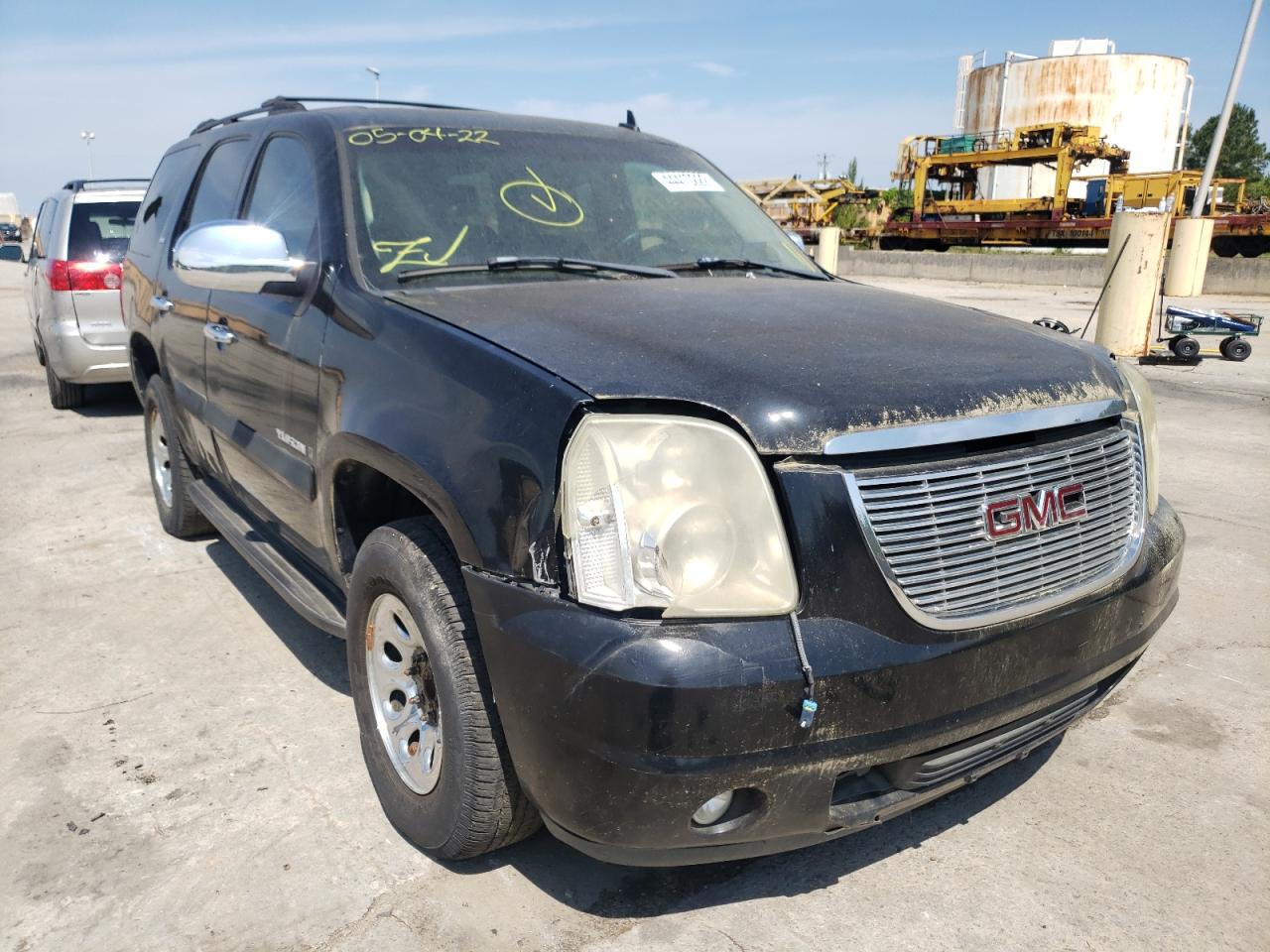 GMC YUKON 2007 with VIN 1GKFC13J47R123550 - Photo from auction