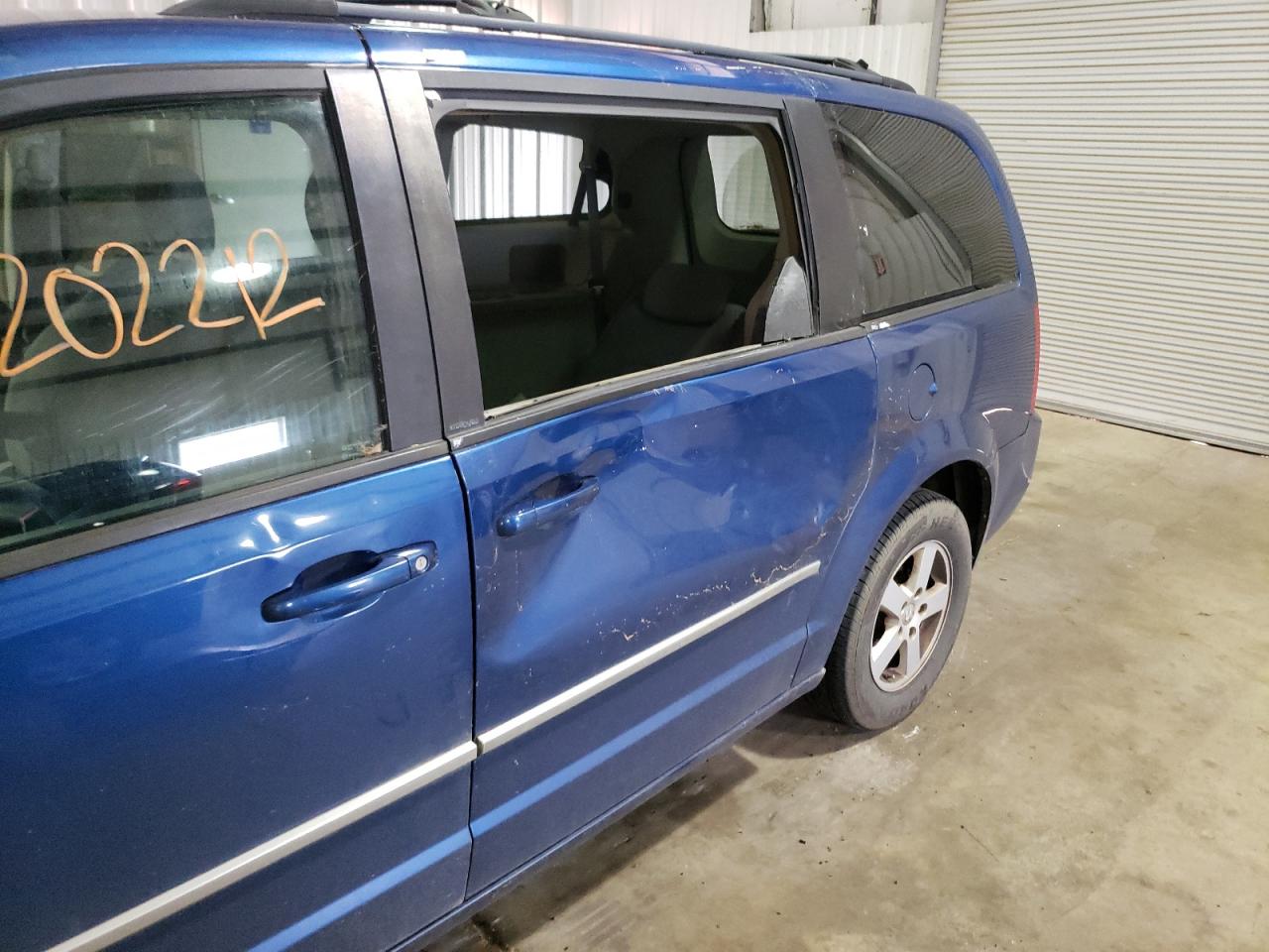 Photo 9 from auction – 2010 DODGE GRAND CARA with VIN 2D4RN5D16AR191331