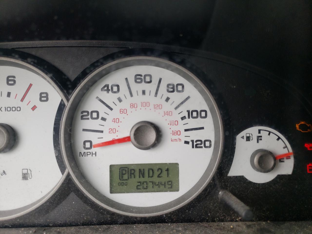 Photo 8 from auction – 2005 FORD ESCAPE with VIN 1FMYU93195KC73672