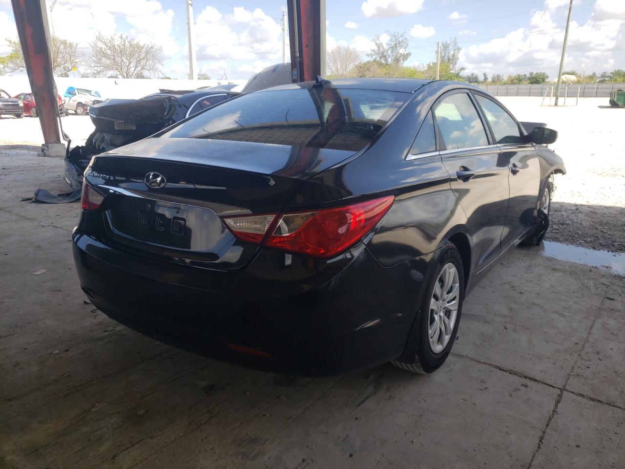 Photo 4 from auction – 2013 HYUNDAI SONATA GLS with VIN 5NPEB4AC2DH510892