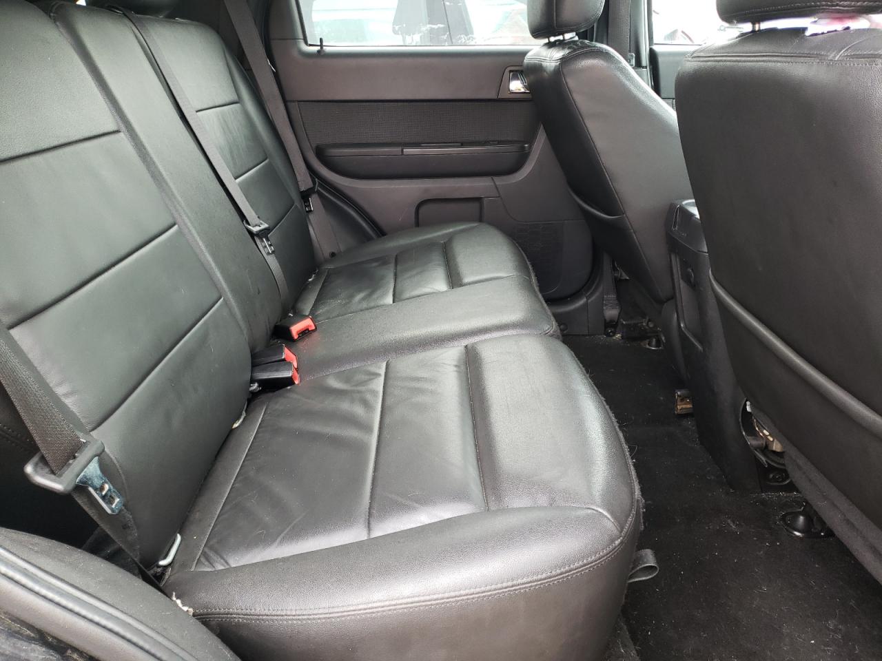 Photo 6 from auction – 2011 FORD ESCAPE LIM with VIN 1FMCU9EG4BKA06902