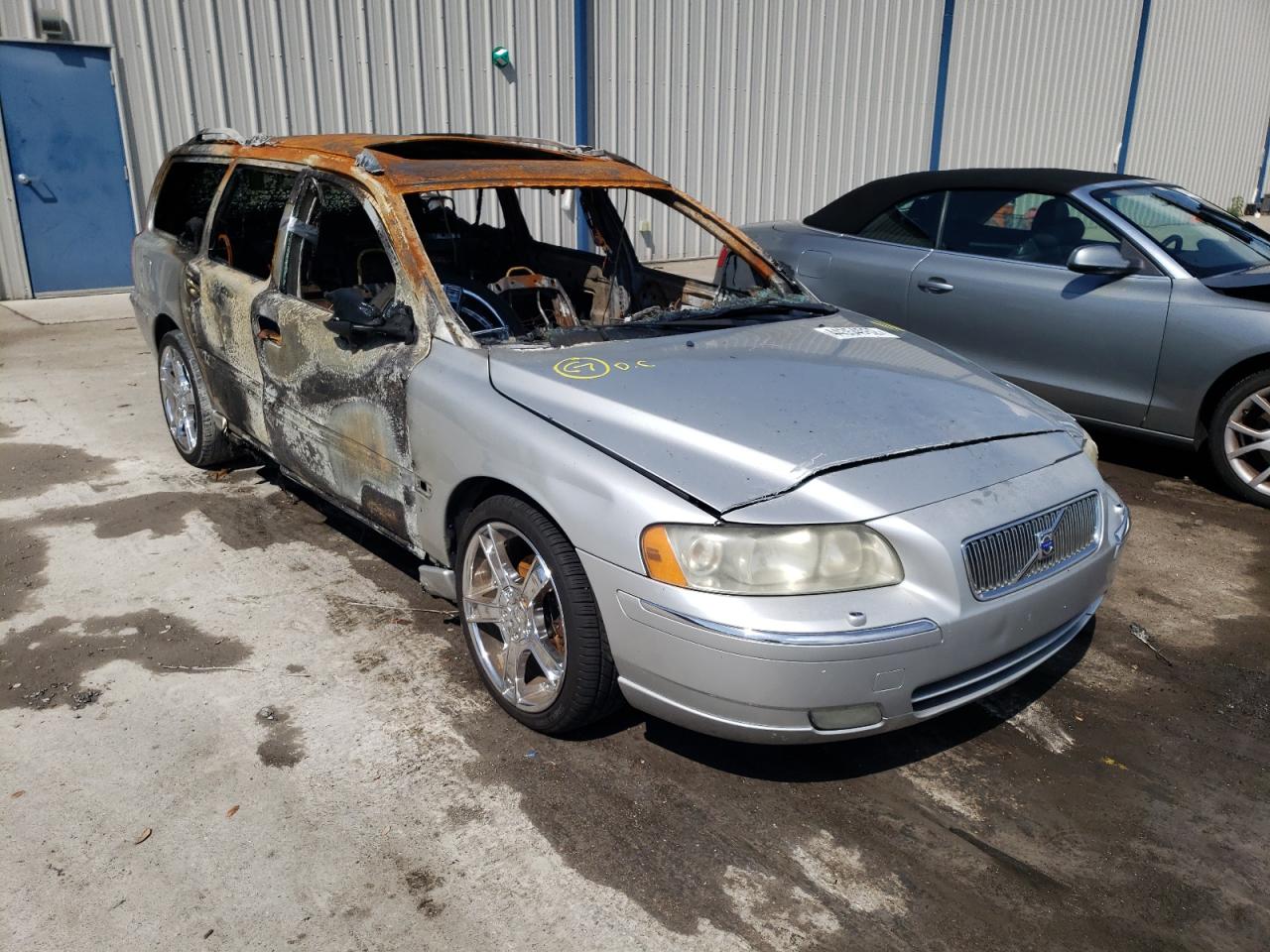 VOLVO V70 2.5T 2007 with VIN YV1SW592472665923 - Photo from auction