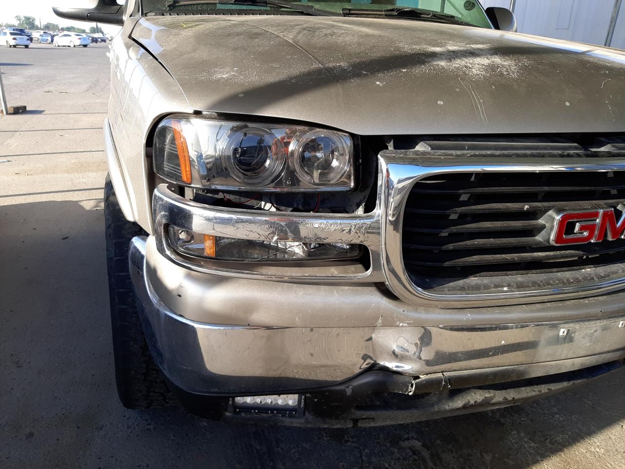 Photo 9 from auction – 2000 GMC YUKON with VIN 1GKEK13V4YJ158008