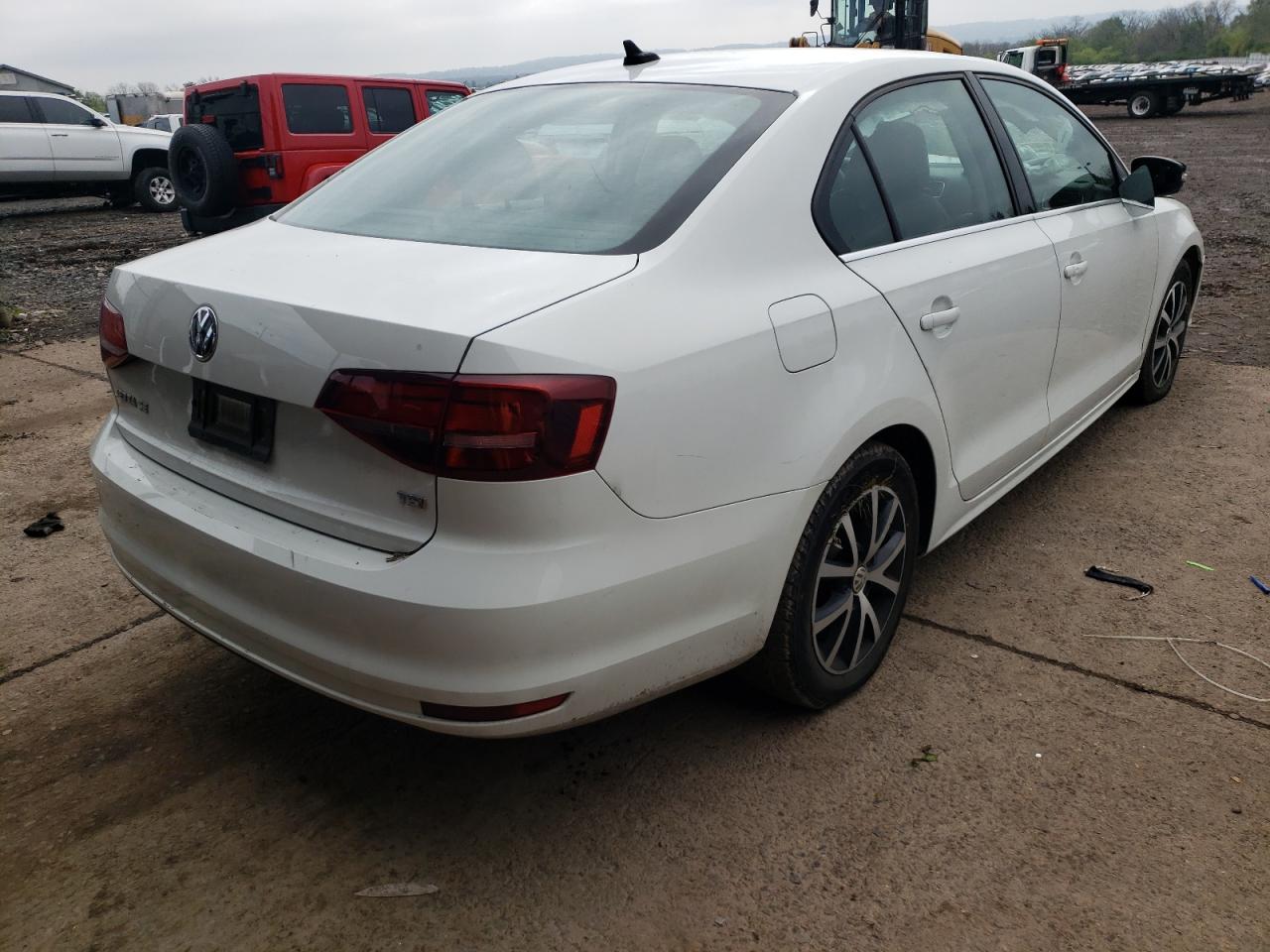 Photo 4 from auction – 2017 VOLKSWAGEN JETTA SE with VIN 3VWDB7AJ7HM399944