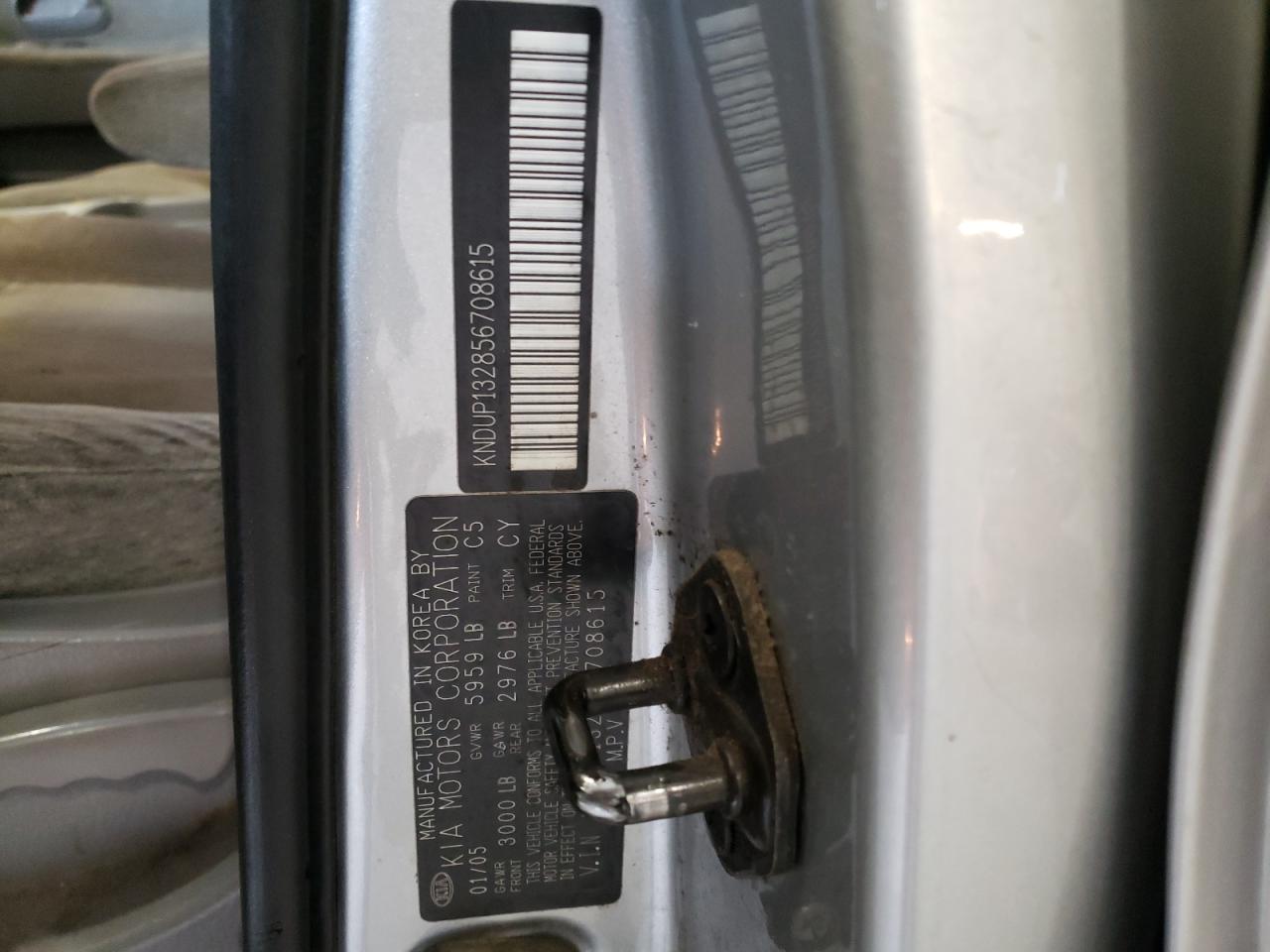 Photo 10 from auction – 2005 KIA SEDONA EX with VIN KNDUP132856708615
