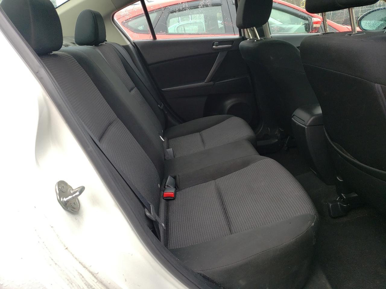 Photo 6 from auction – 2013 MAZDA 3 I with VIN JM1BL1UP6D1825389